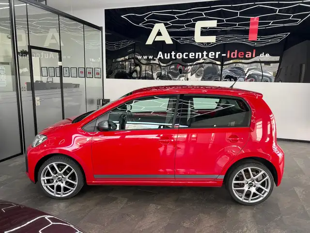 Volkswagen Up! view 4