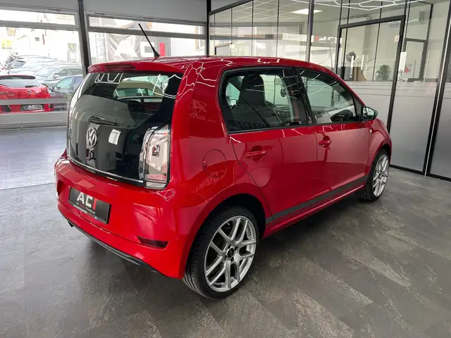 Volkswagen Up! view 9