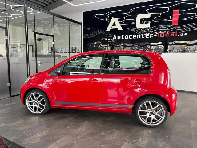 Volkswagen Up! view 5