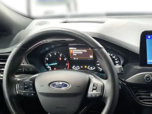 Ford Focus view 15
