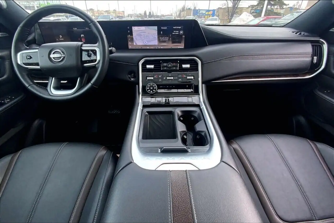 Nissan Armada снимка Nissan Armada
