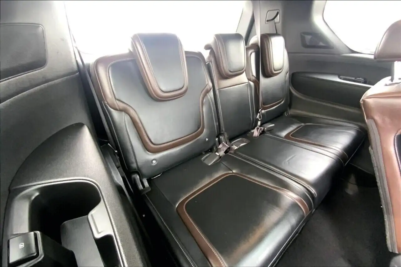 Nissan Armada снимка Nissan Armada