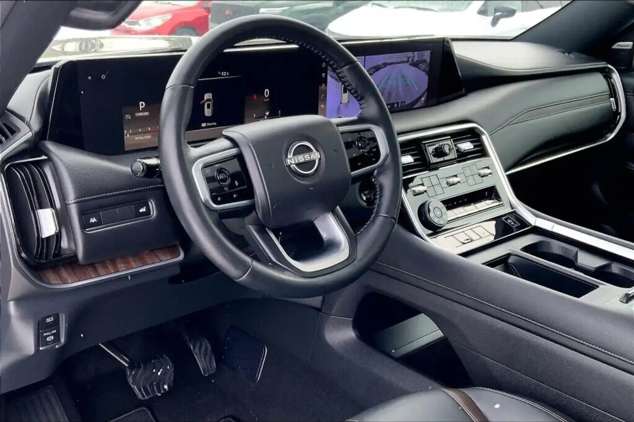 Nissan Armada снимка Nissan Armada