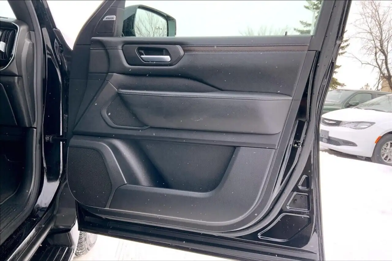 Nissan Armada снимка Nissan Armada