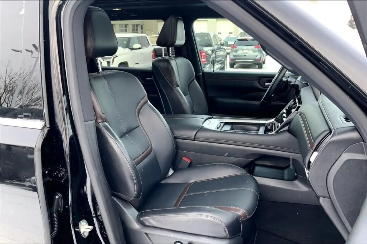 Nissan Armada снимка Nissan Armada