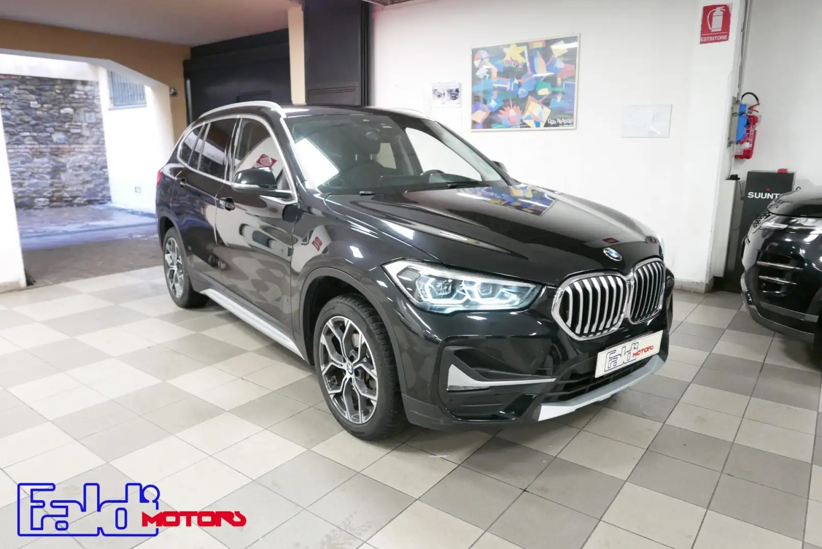 BMW X1 xDrive18d xLine Autom. Schwarz - 1