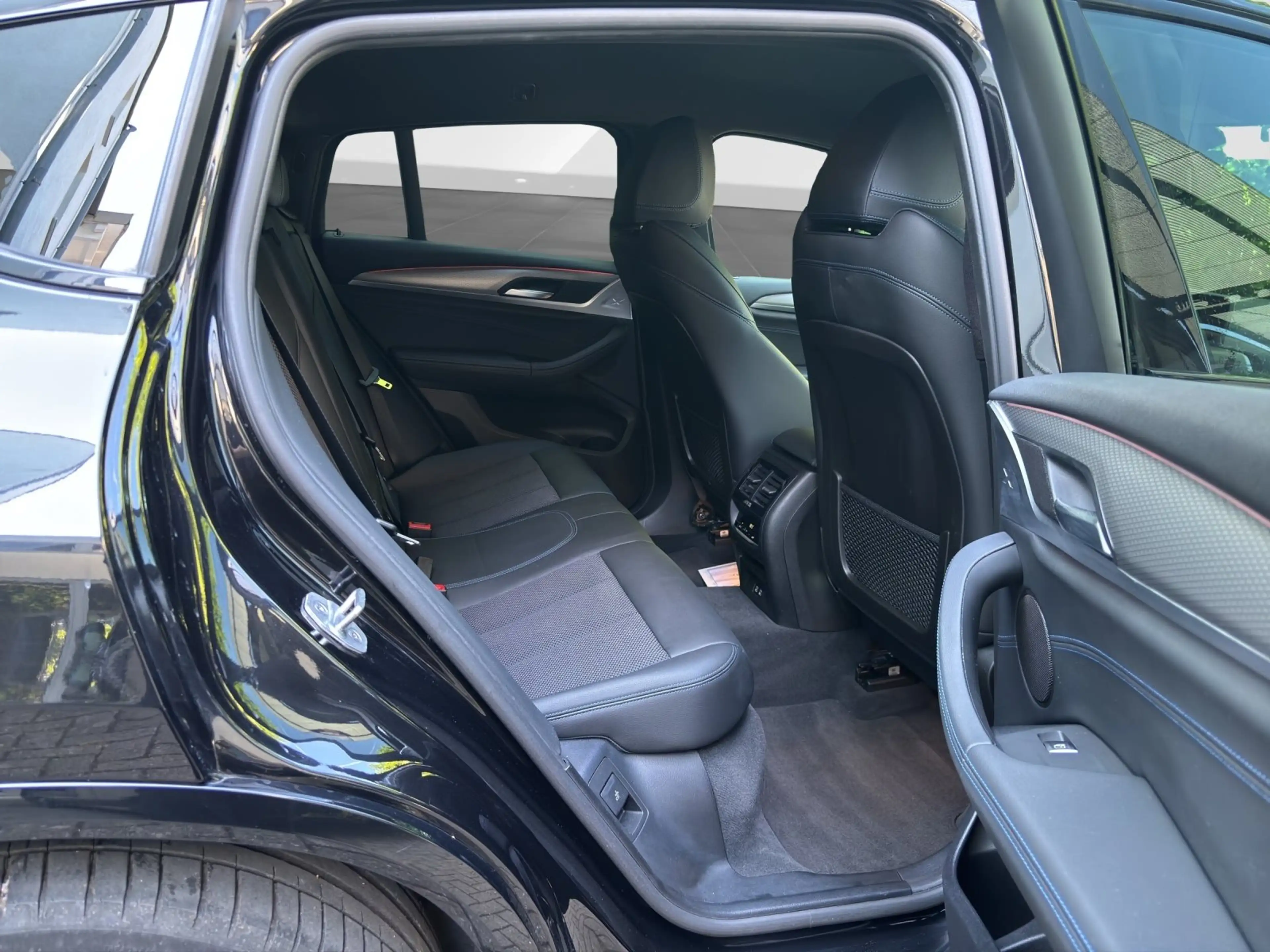 BMW X4 xDrive20i M Sport | AHK | HiFi | LED | Navi | Sitz — photo 13