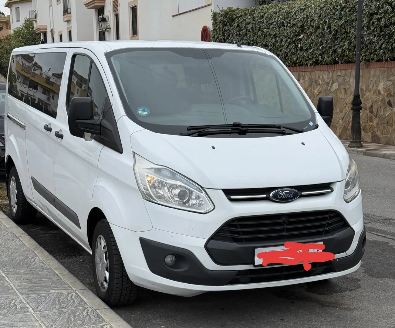 Ford Transit Bus 9 plaza - 1