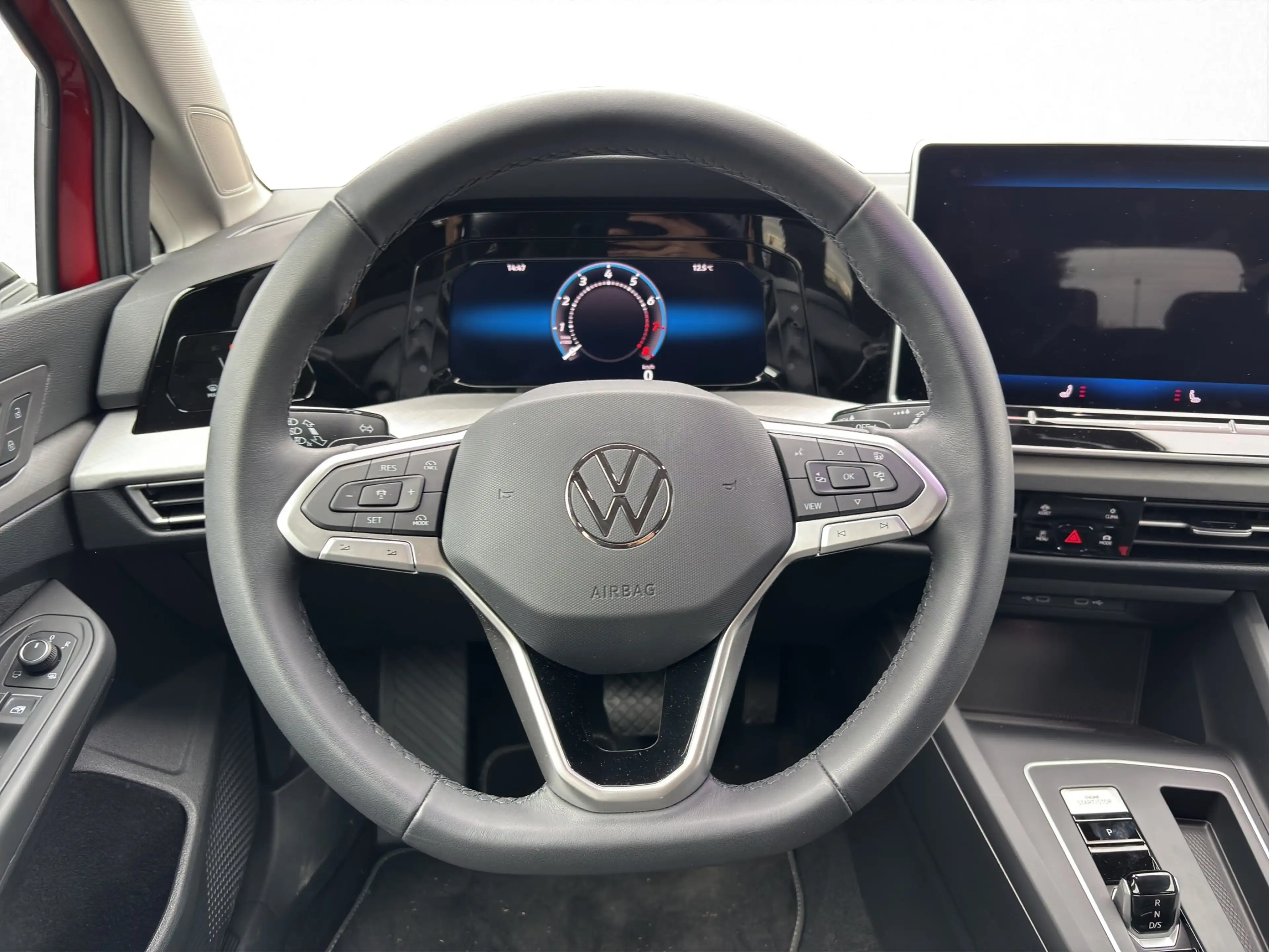 Volkswagen Golf Life 1.5 eTSI 115 PS DSG AHK NAVI KAMERA — photo 12