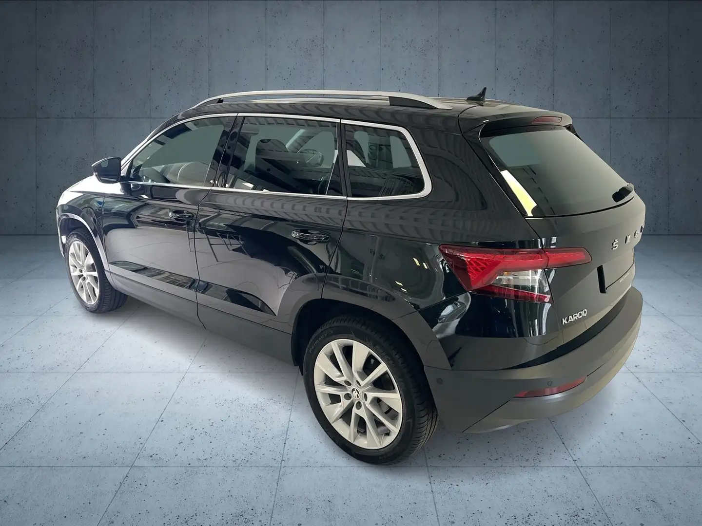 Skoda Karoq 1.5 TSI Ambition DSG LED Navi Canton Pano Schwarz - 2