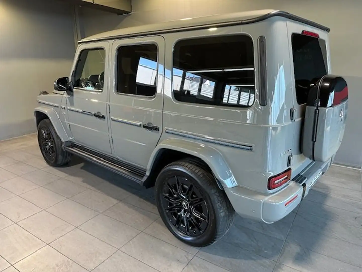 Mercedes-Benz G 580 EDITION ONE AMG Sound3D/Carbon/GlasSD/360° Gris - 2