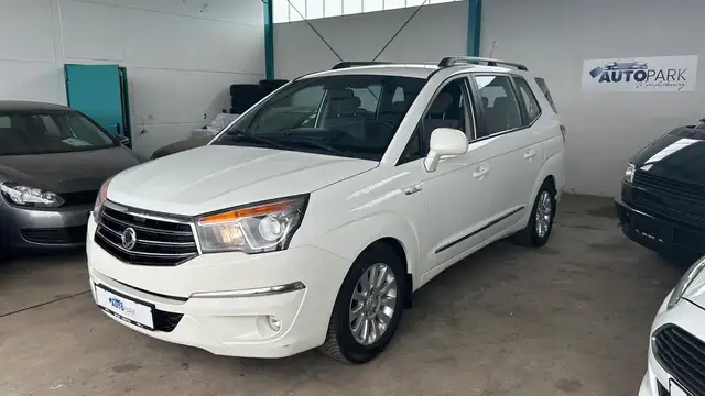 SsangYong Rodius 270 Xdi