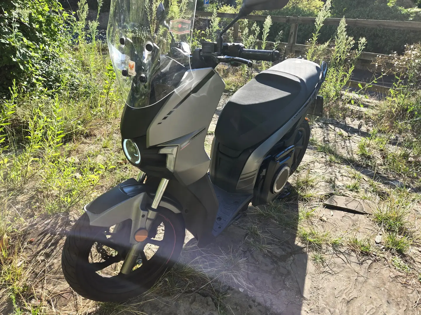 Silence S01 PLUS Szürke - 2