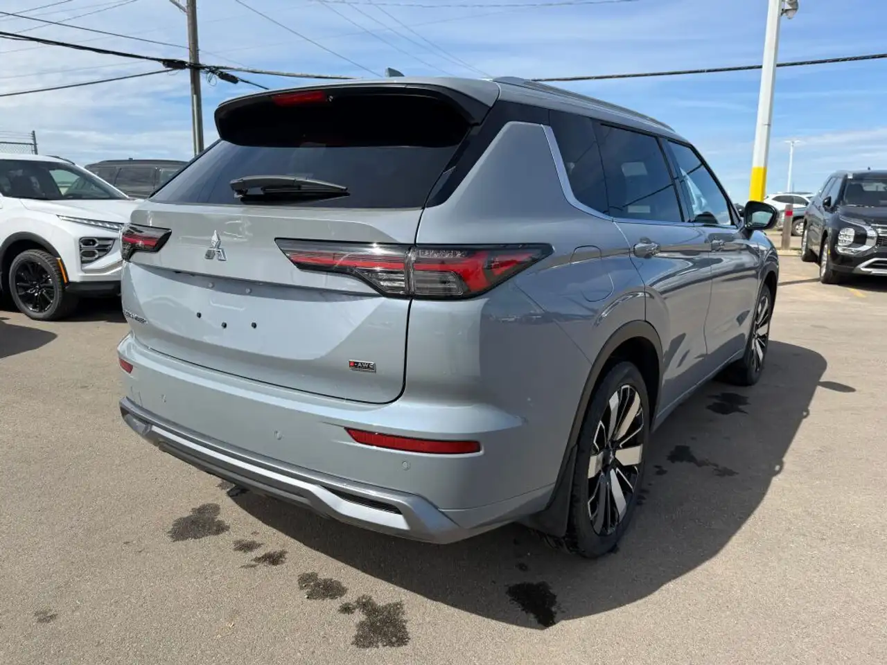 Mitsubishi Outlander снимка Mitsubishi Outlander