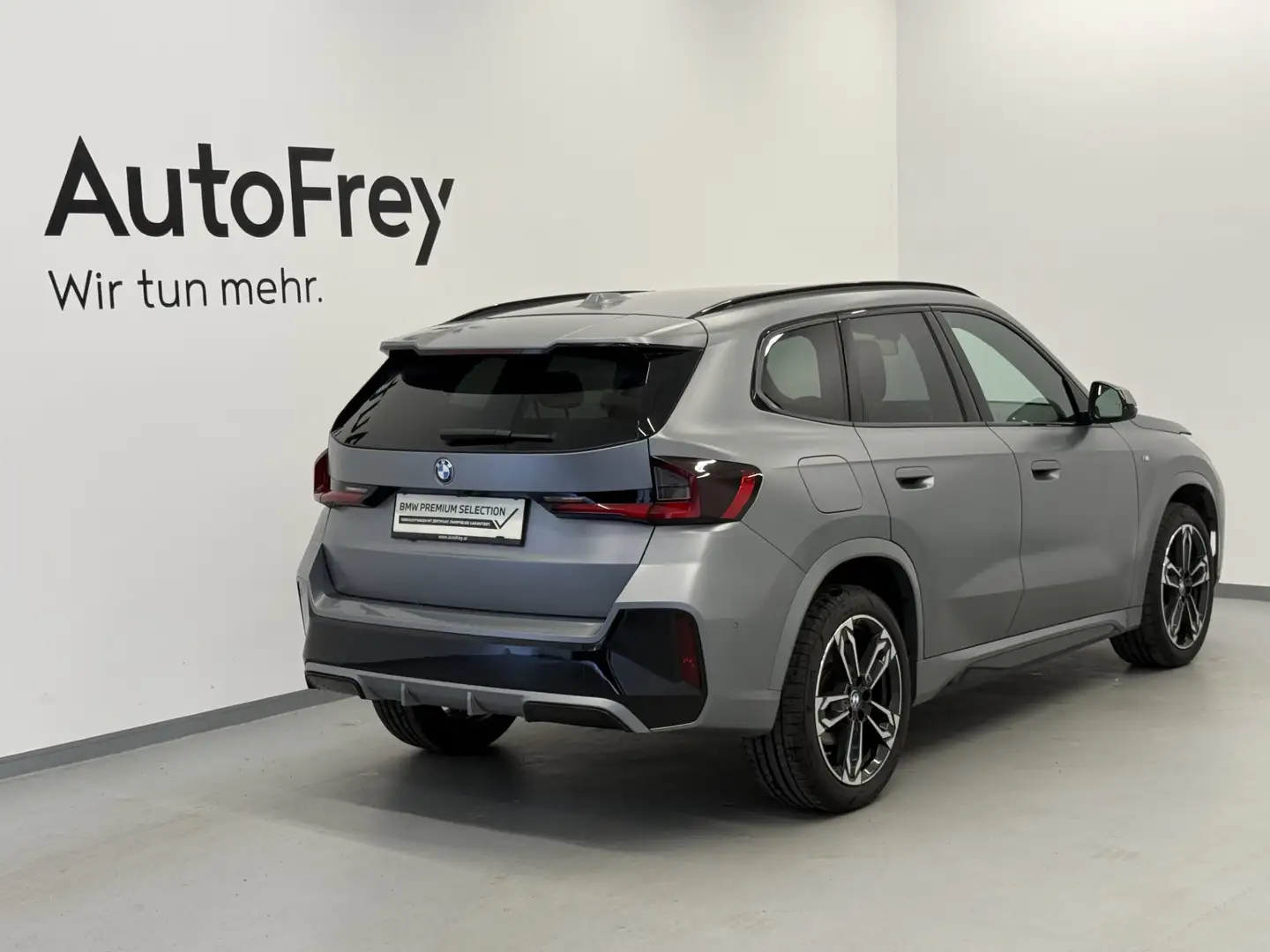 BMW X1 xDrive20d Grau - 2