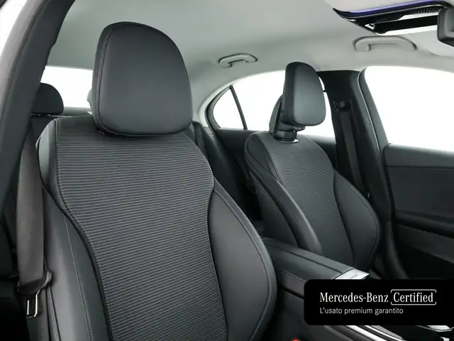 Mercedes-Benz C-Class view 12
