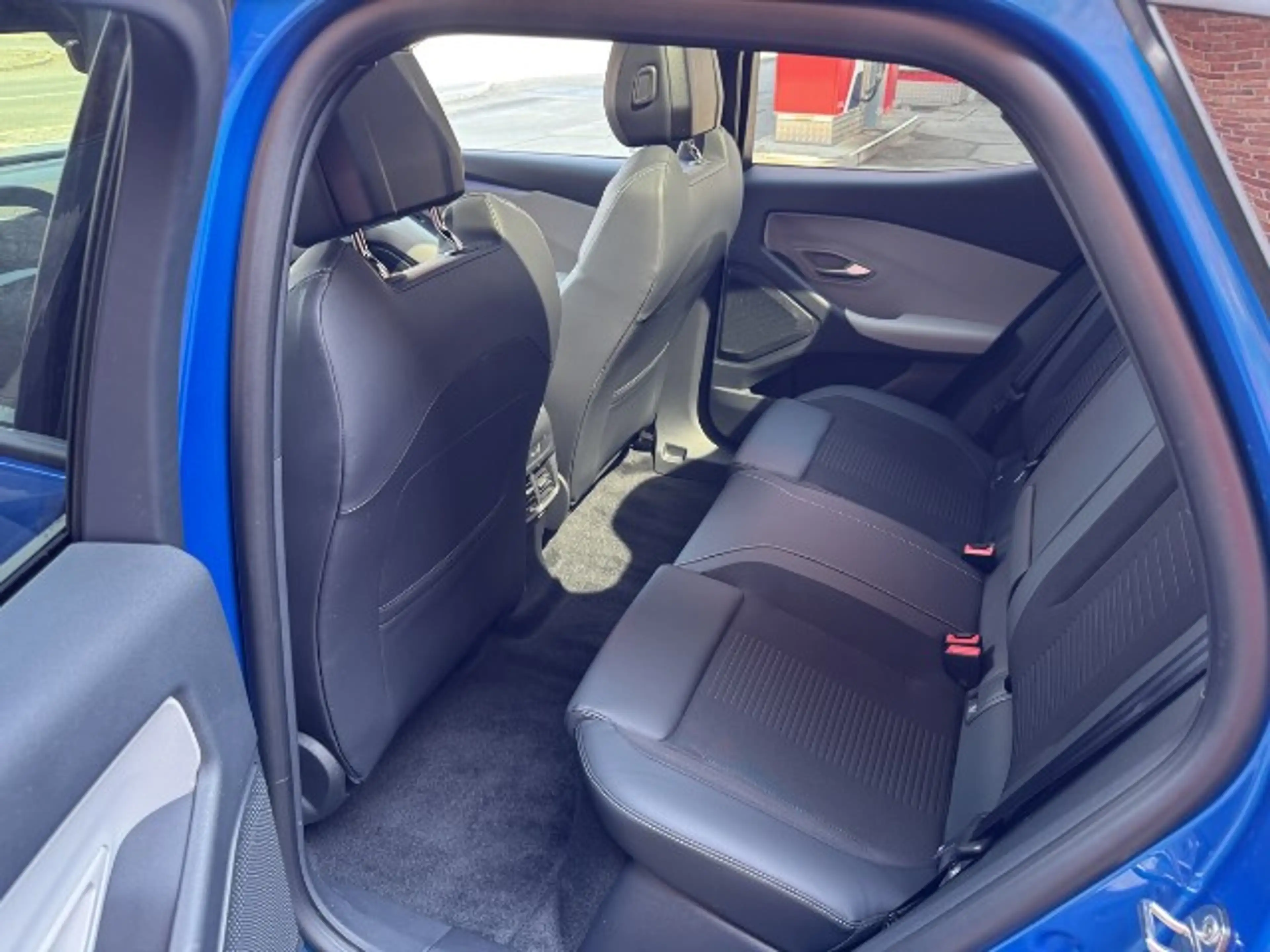 Ford Capri Premium AWD (Extended Range) — photo 10