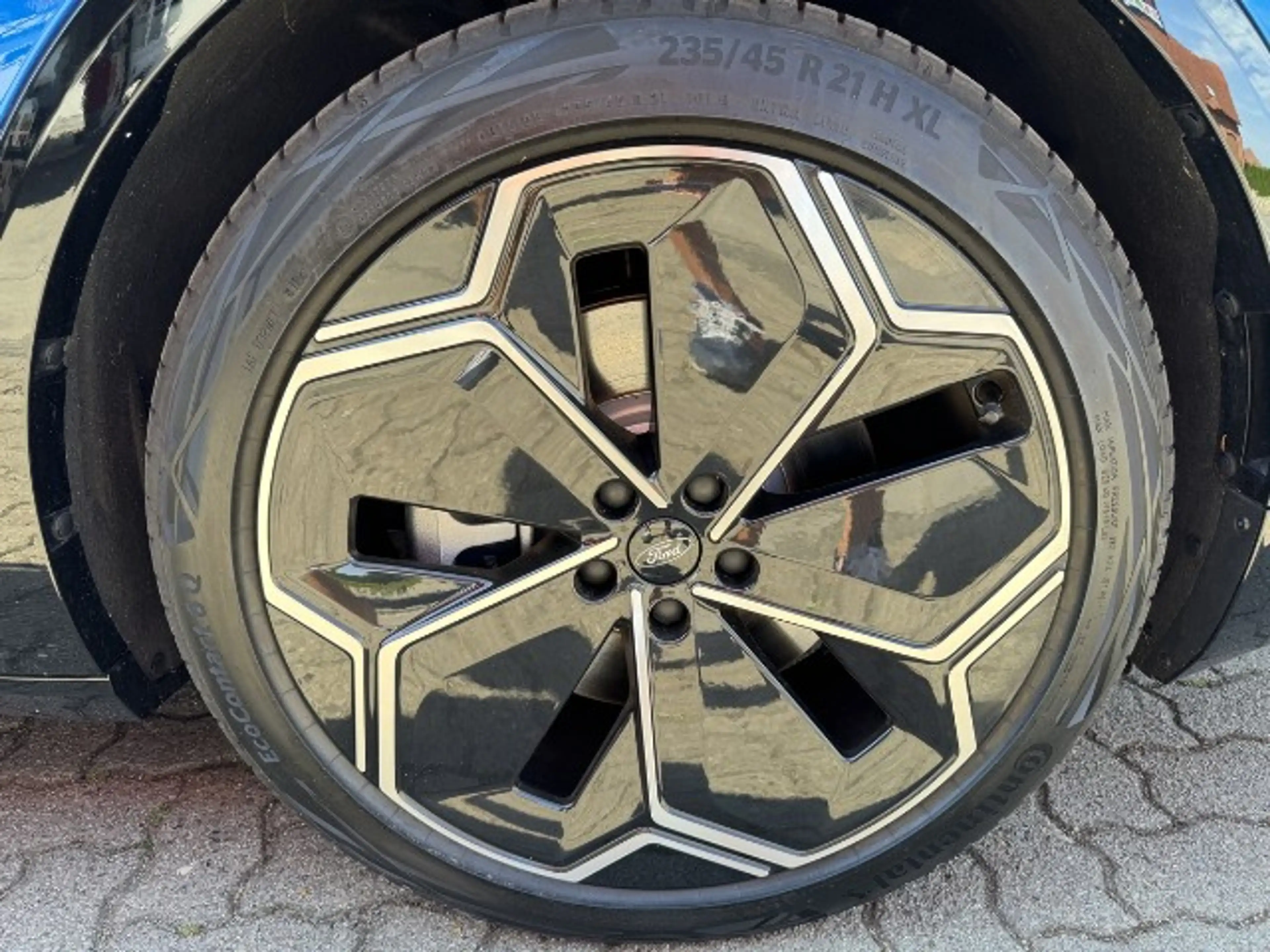Ford Capri Premium AWD (Extended Range) — photo 13