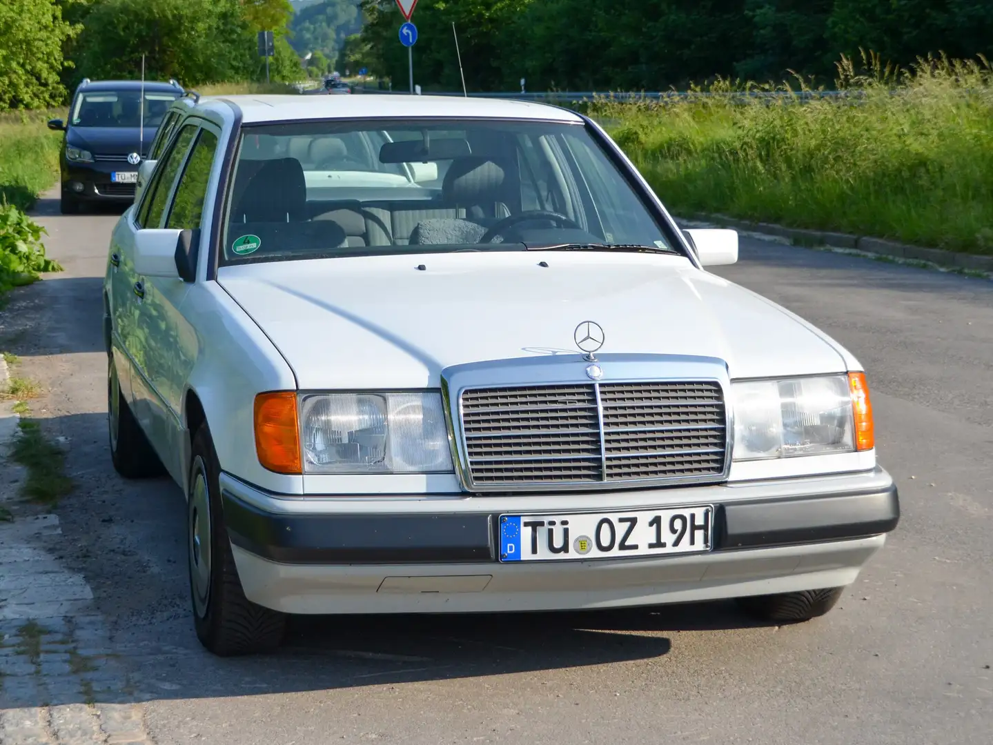 Mercedes-Benz 230 E, H-Gutachten Alb - 2