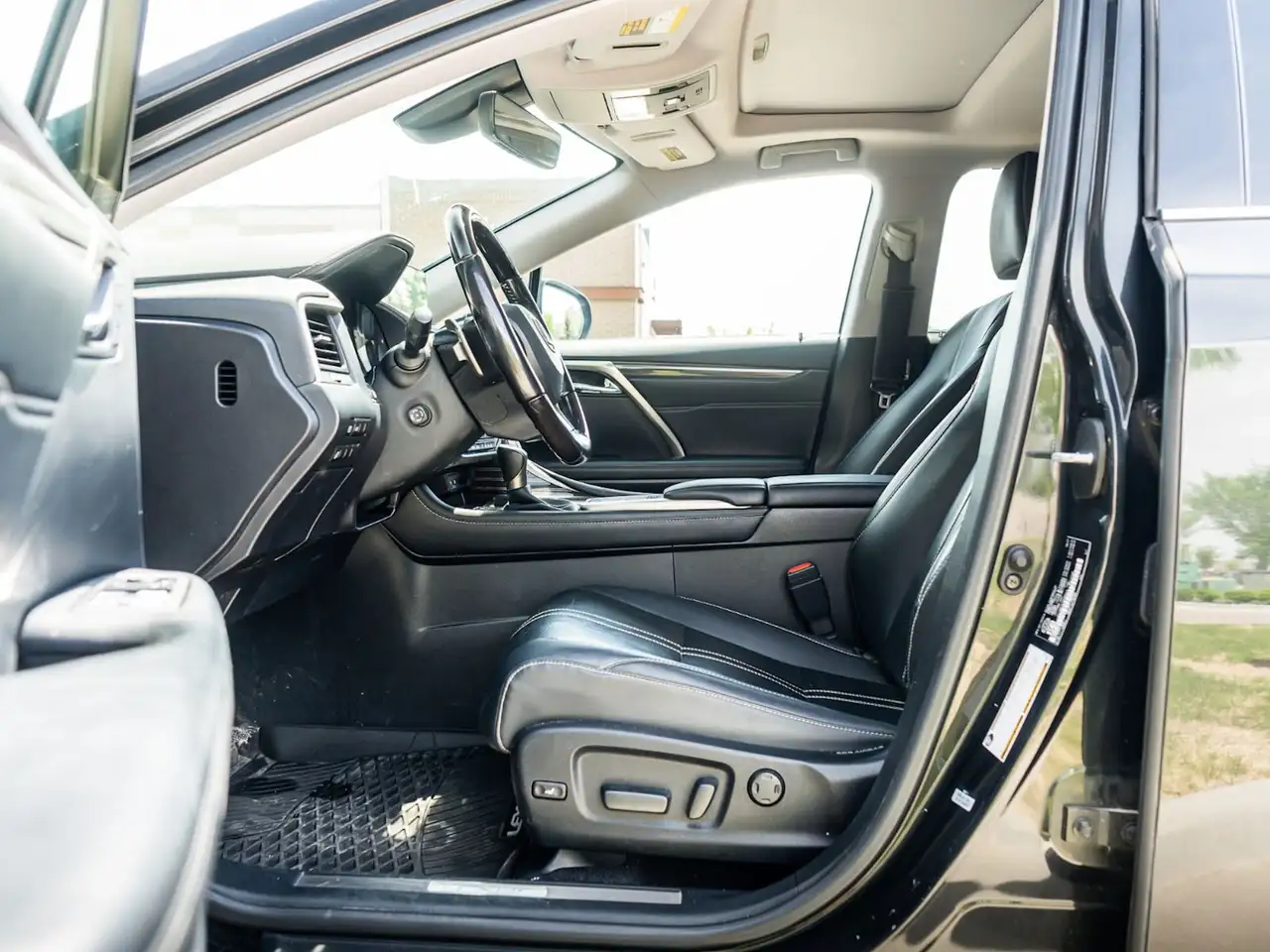 Lexus RX photo Lexus RX