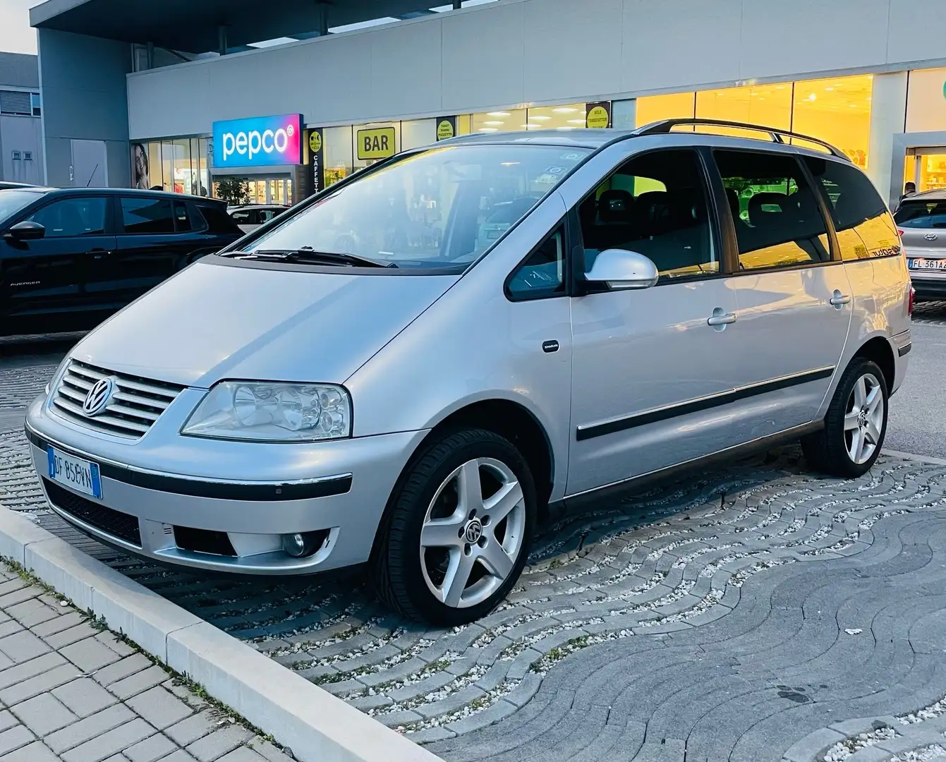Volkswagen Sharan 2.0 tdi Time - 1