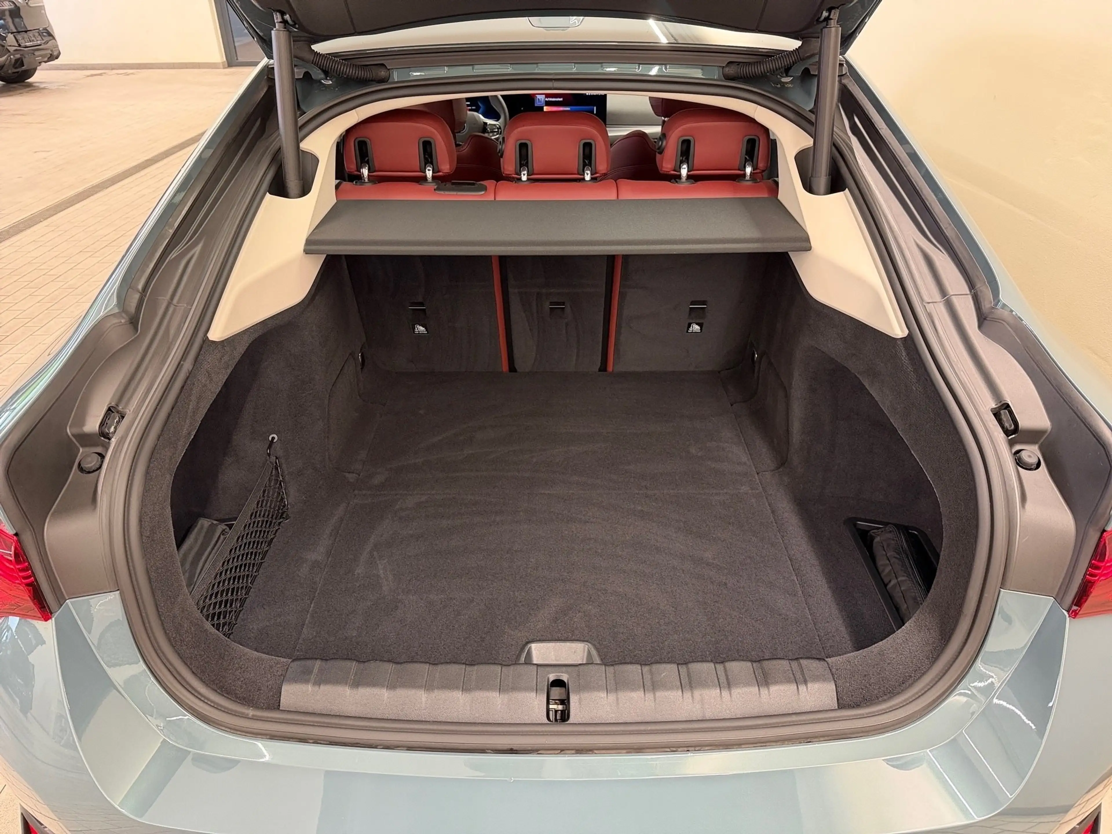 BMW i4 Gran Coupe eDrive40 — photo 11