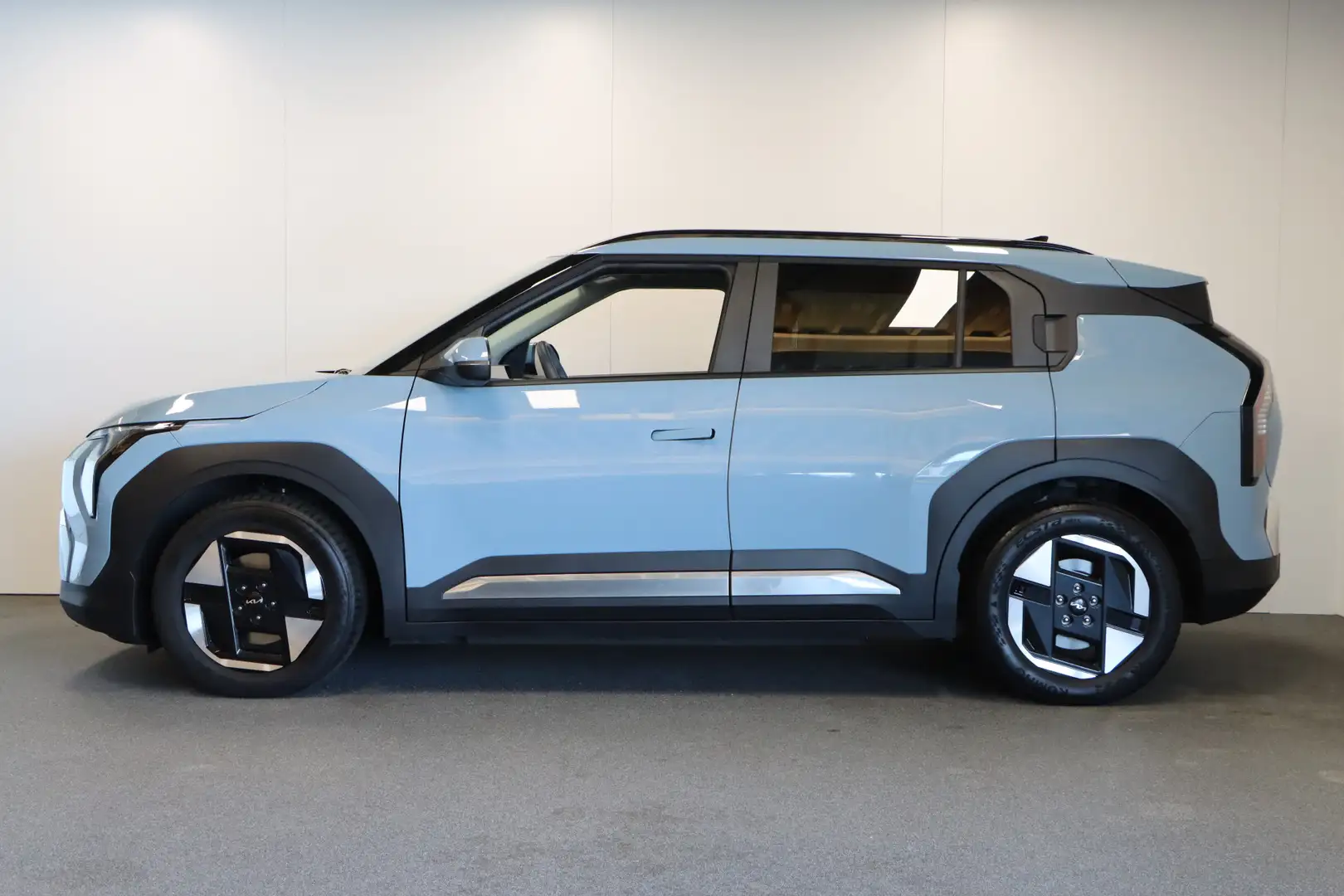 Kia EV3 Plus 81.4 kWh Afneembare trekhaak Blauw - 2