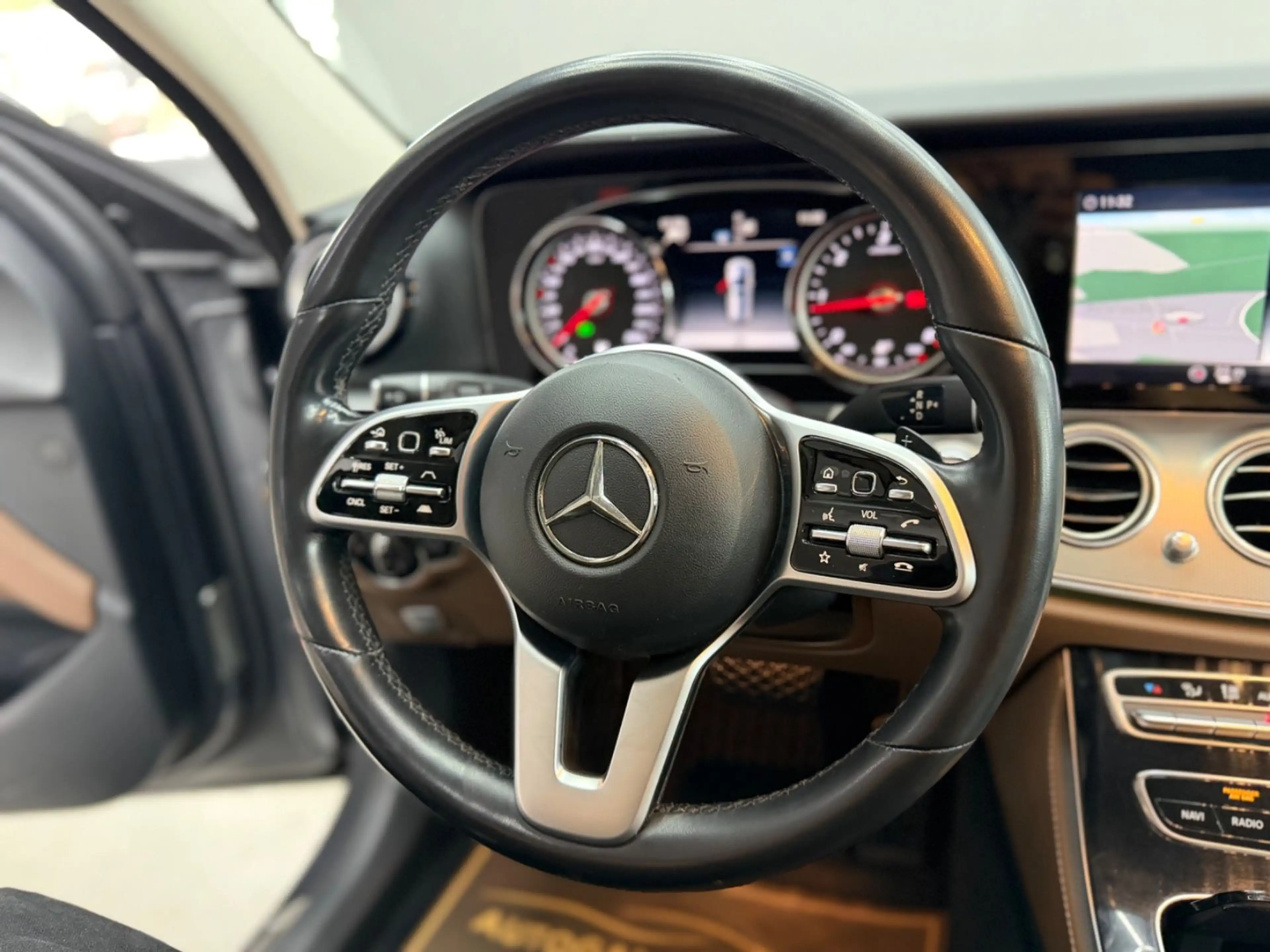 Mercedes-Benz E 300 T-Modell MULTIB*ACC*SPUR*TOTW*RFK — photo 12