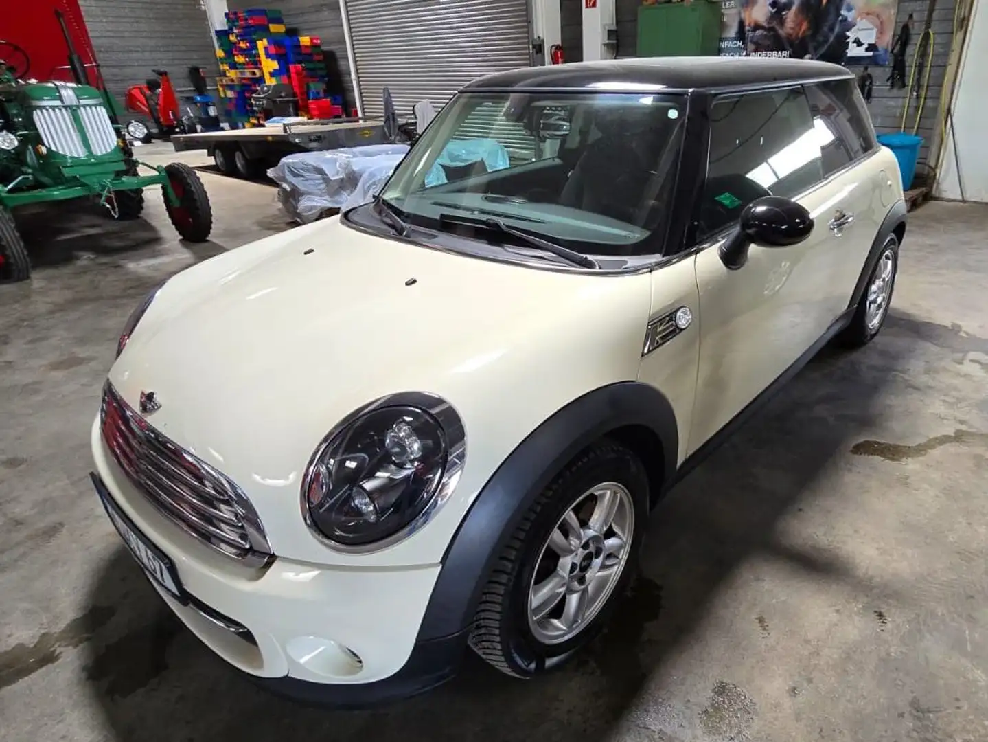 MINI Cooper Mini Cooper Beige - 1
