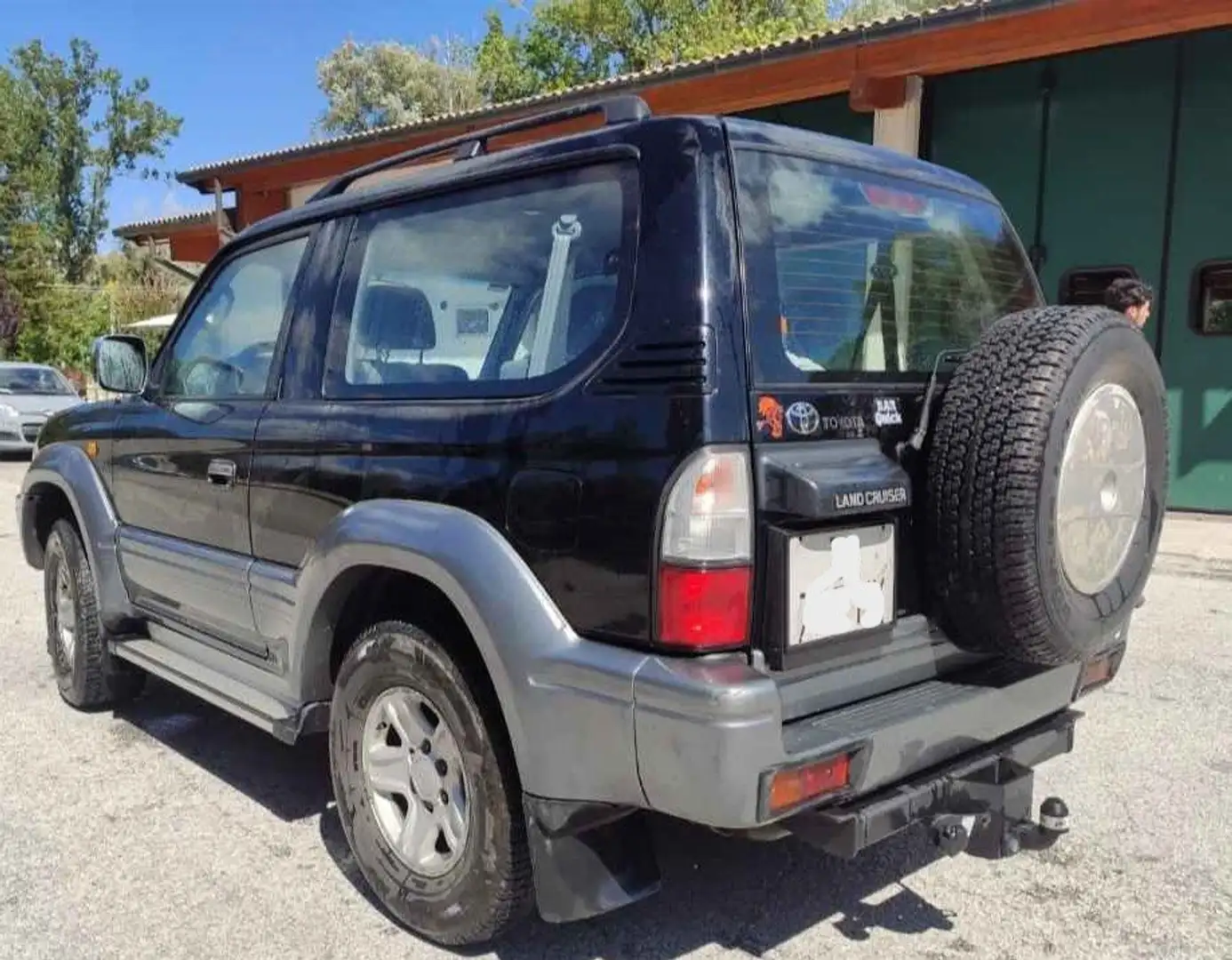 Toyota Land Cruiser GX - 2