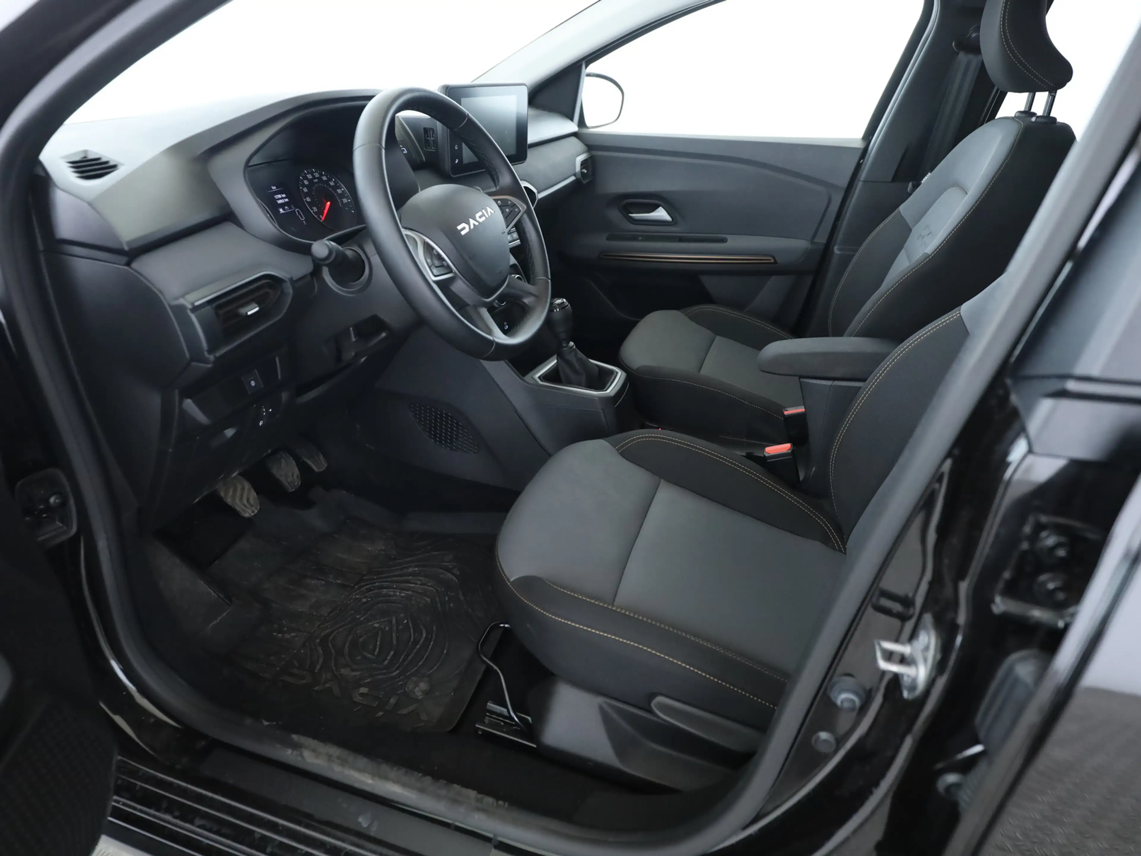 Dacia Jogger Extreme+ TCe 110 7-Sitzer SHZ PDC KLIMA BT — photo 11