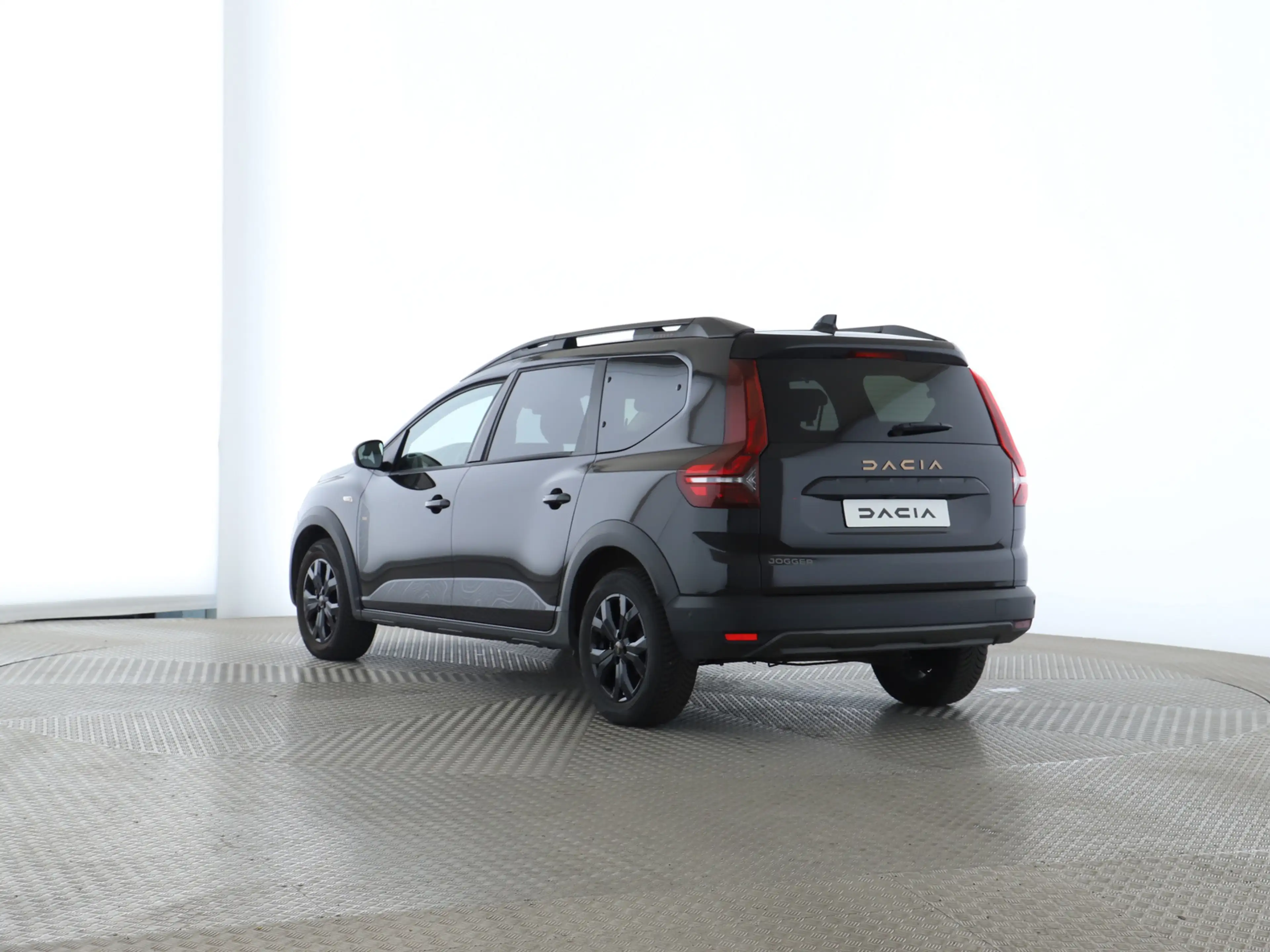 Dacia Jogger Extreme+ TCe 110 7-Sitzer SHZ PDC KLIMA BT — photo 4