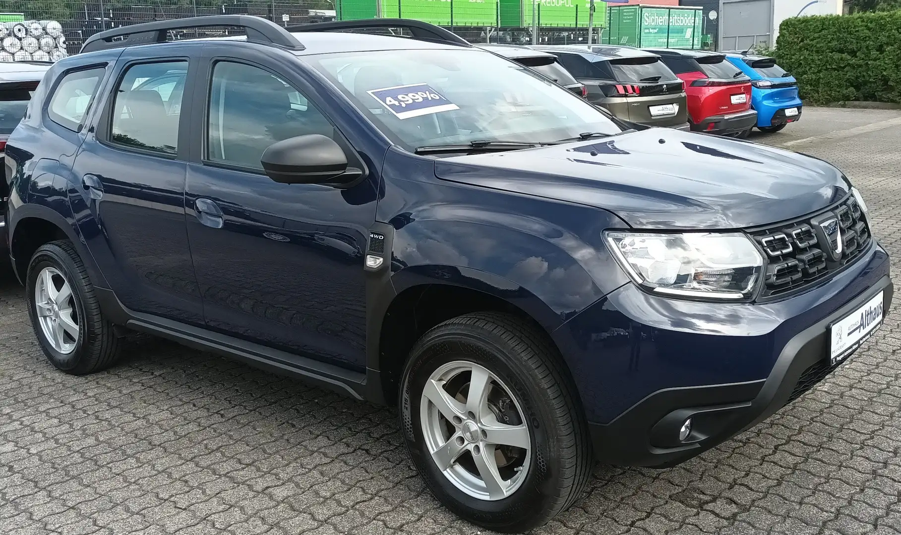 Dacia Duster Comfort 4WD 1.2 TCe 125 mit AHK und SR/WR Räder Blau - 2