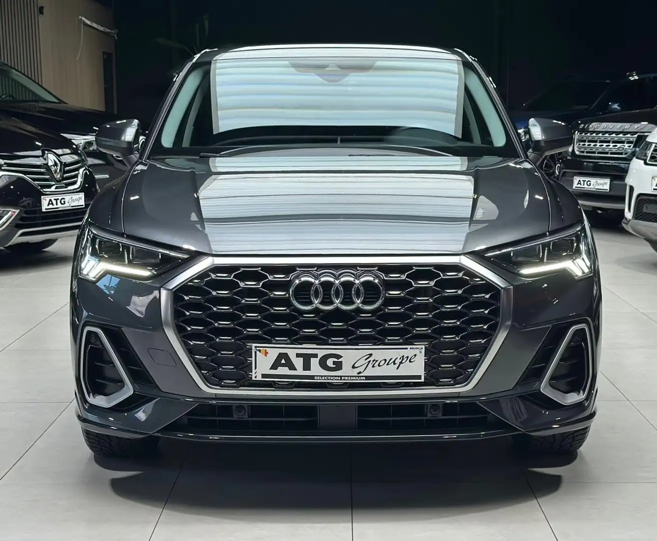 Audi Q3 COUPE 35 TDi 150CV 2023 TVAC S-LINE BOITE AUTO Grijs - 2