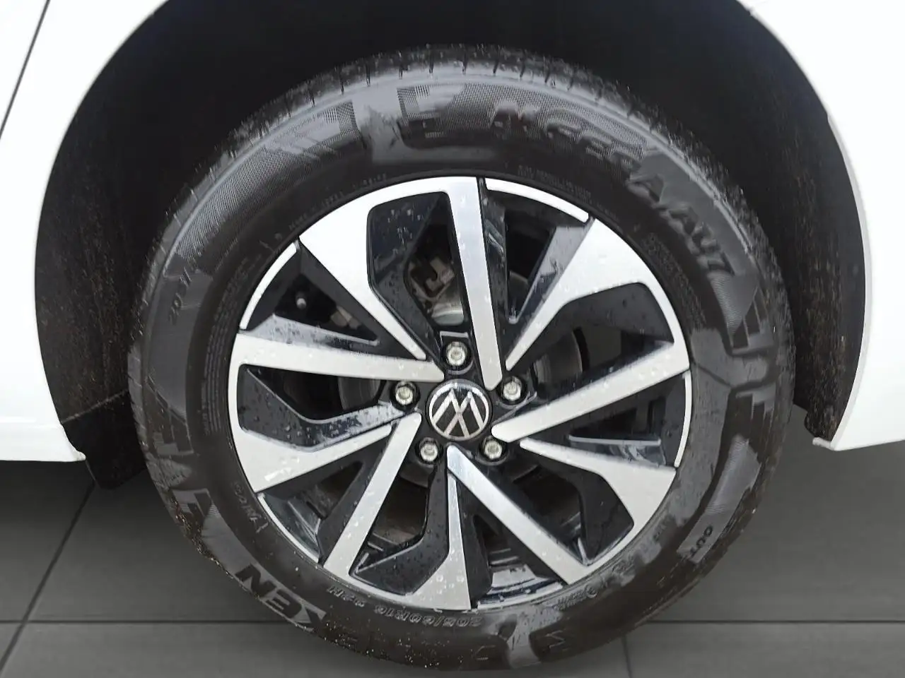 Volkswagen Jetta снимка Volkswagen Jetta