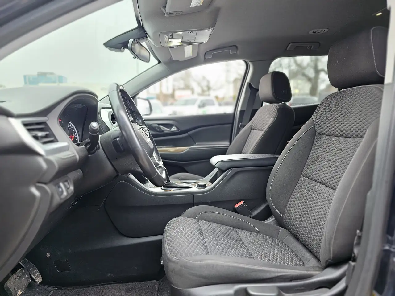 GMC Acadia снимка GMC Acadia