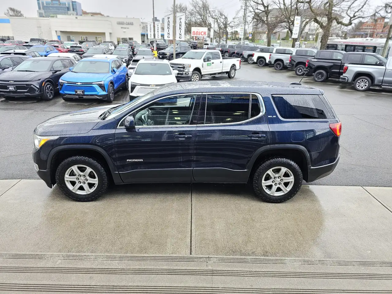 GMC Acadia снимка GMC Acadia