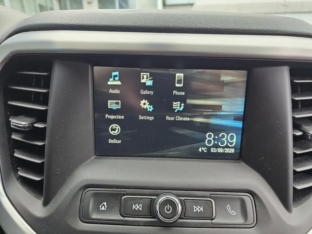 GMC Acadia снимка GMC Acadia