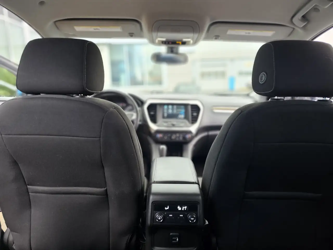 GMC Acadia снимка GMC Acadia