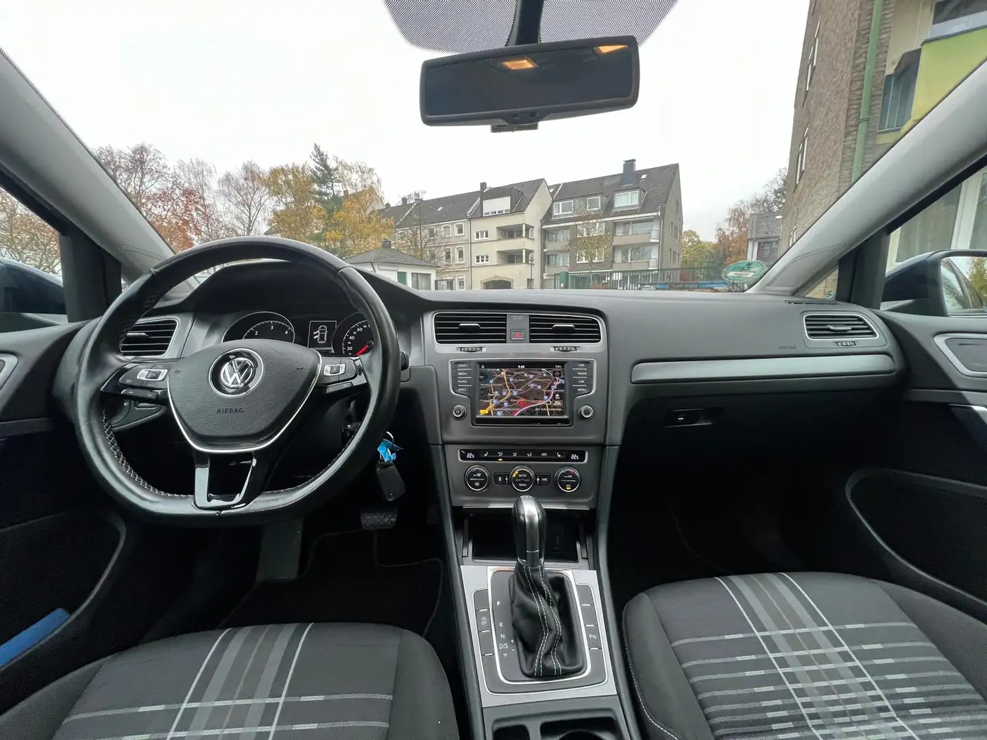 Volkswagen Golf Lounge 1.6 TDI DSG *Standheizung* Blau - 2