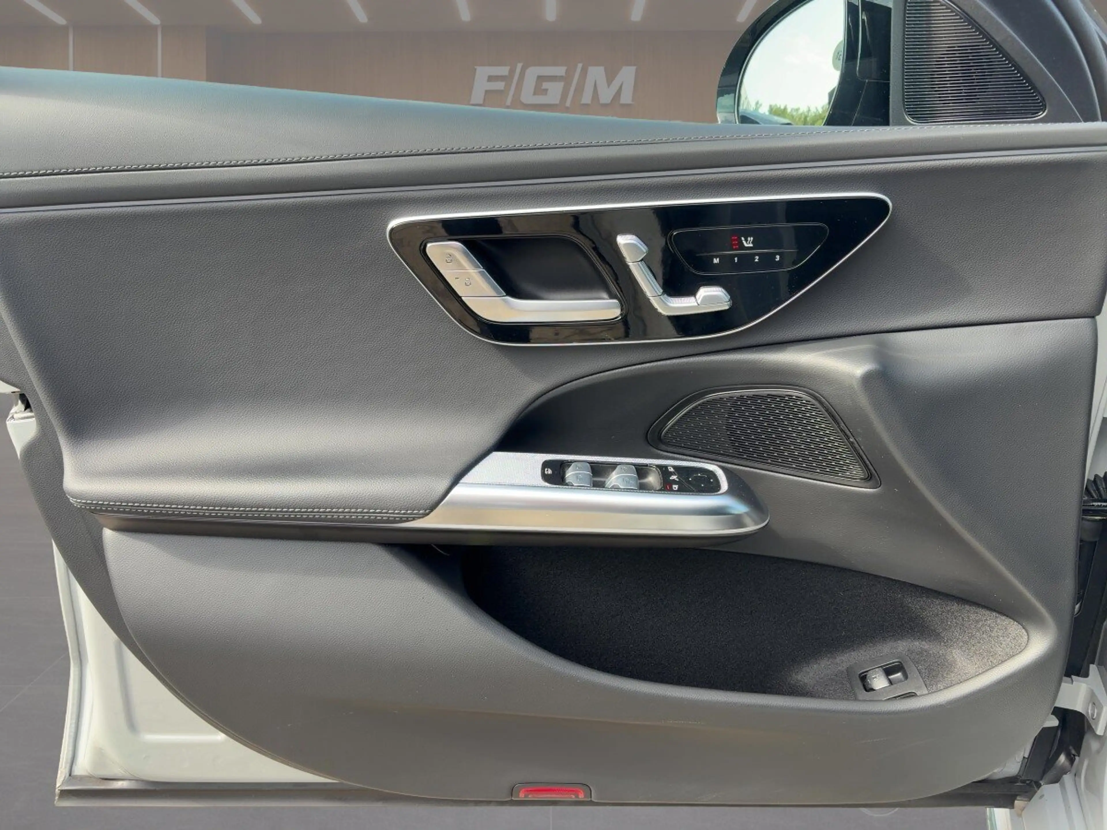 Mercedes-Benz E 300 E 300e T-Modell mit EQ Hybrid AMG-LINE+360+MEMORY+ — photo 14