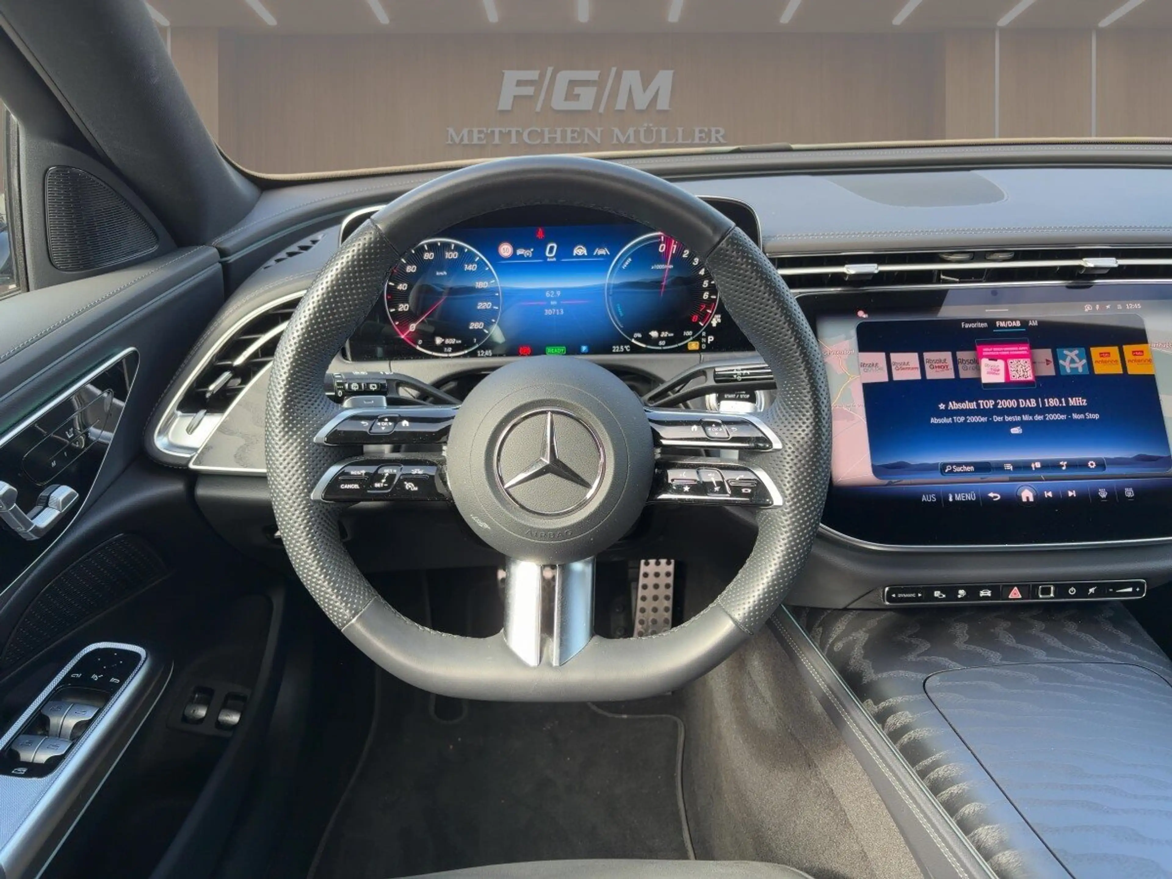 Mercedes-Benz E 300 E 300e T-Modell mit EQ Hybrid AMG-LINE+360+MEMORY+ — photo 9