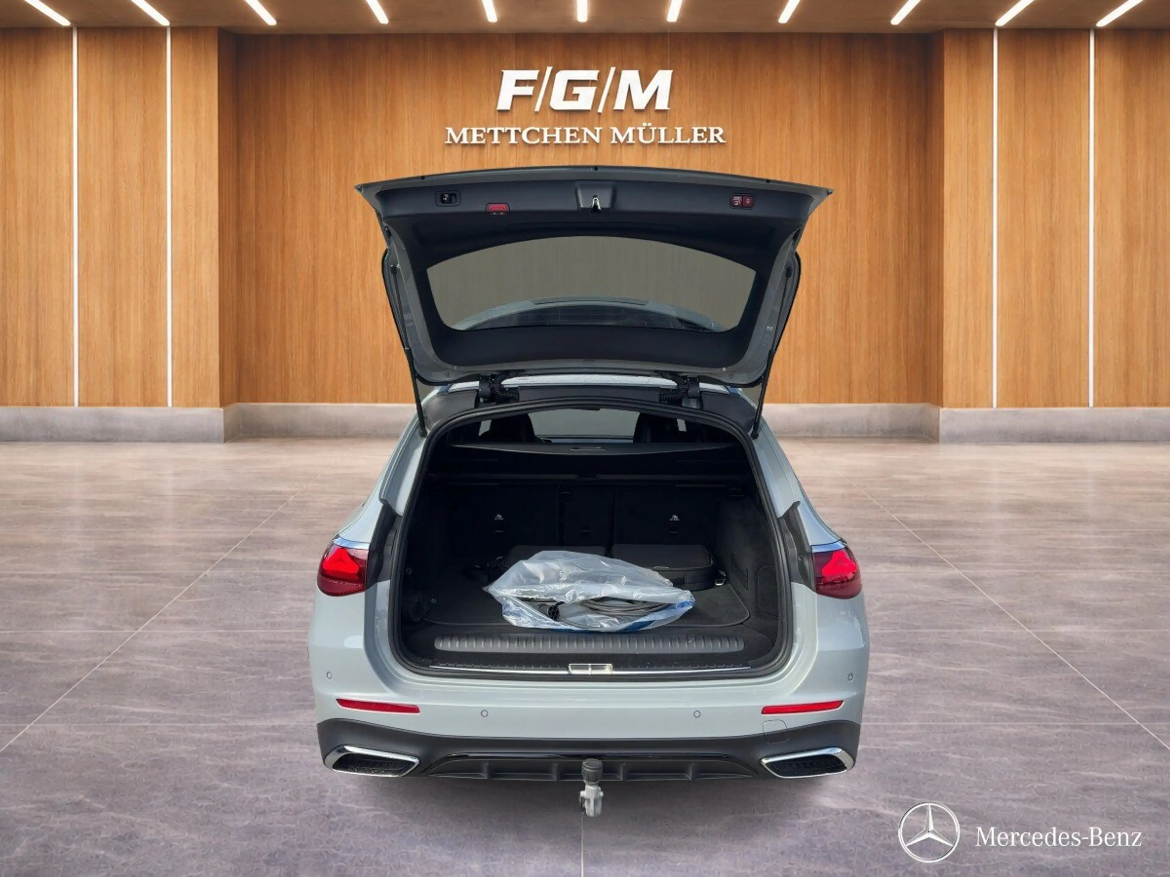 Mercedes-Benz E 300 E 300e T-Modell mit EQ Hybrid AMG-LINE+360+MEMORY+ — photo 5