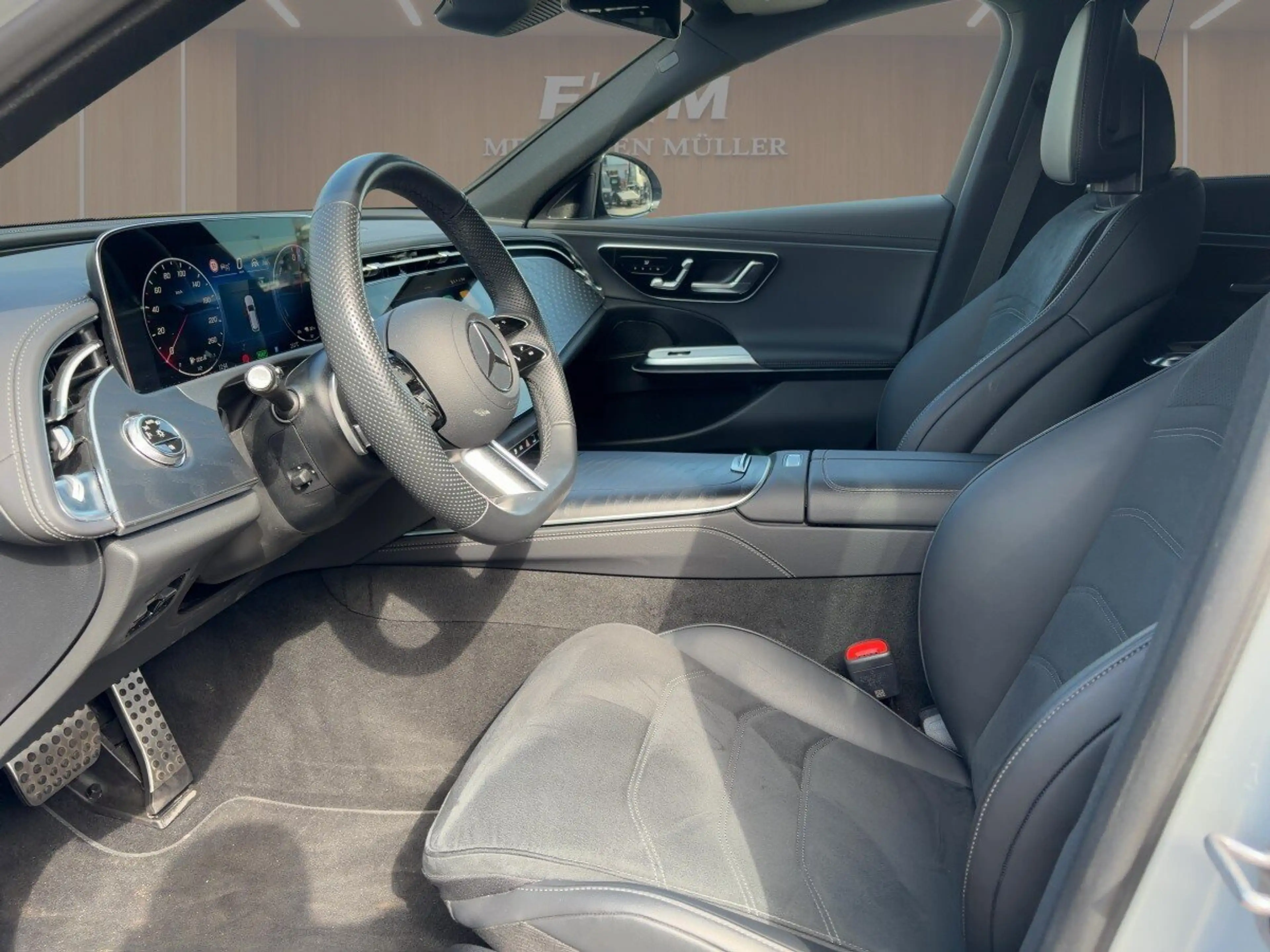 Mercedes-Benz E 300 E 300e T-Modell mit EQ Hybrid AMG-LINE+360+MEMORY+ — photo 6