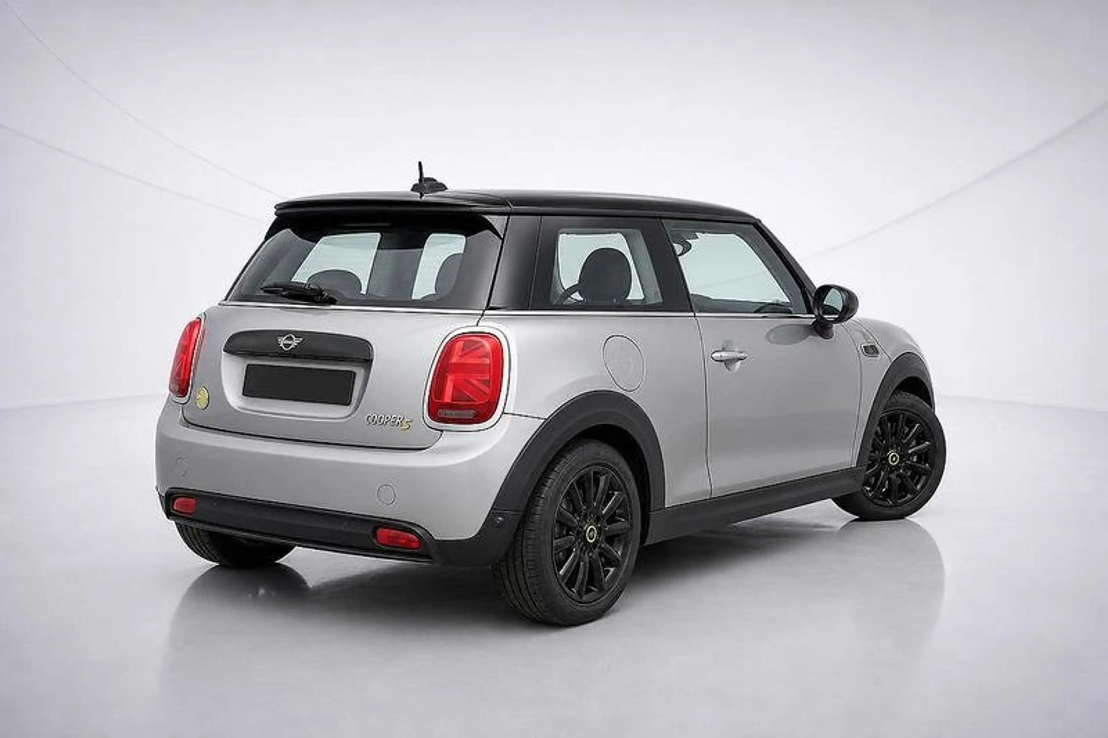 MINI Cooper SE Classic Trim 32.6 kWh Pano/WPU/RFK/LED — photo 3