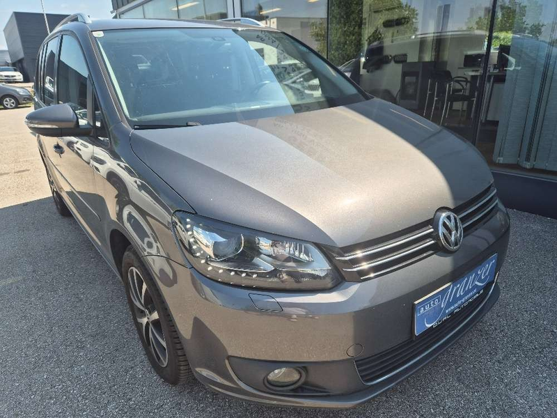 Volkswagen Touran 1,6 TDI DSG 7-Sitzer — photo 2