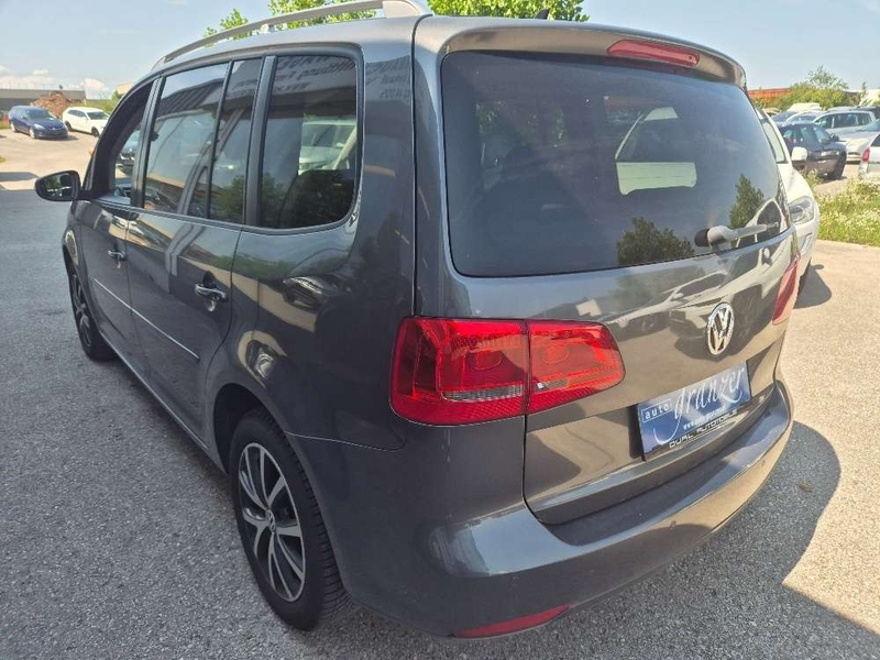 Volkswagen Touran 1,6 TDI DSG 7-Sitzer — photo 7