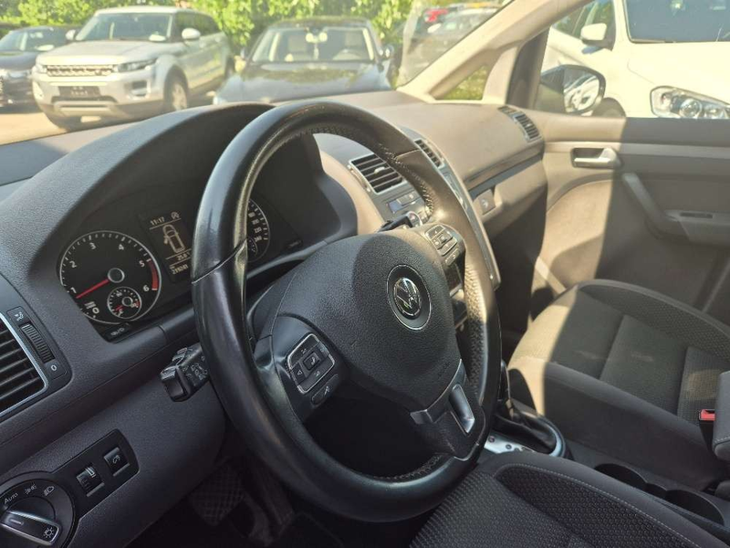 Volkswagen Touran 1,6 TDI DSG 7-Sitzer — photo 9