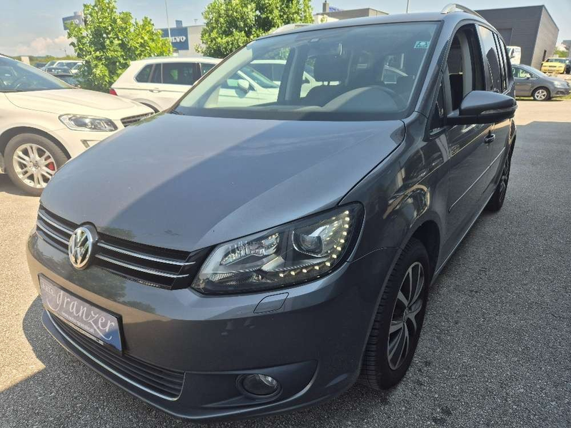 Volkswagen Touran 1,6 TDI DSG 7-Sitzer — photo 4
