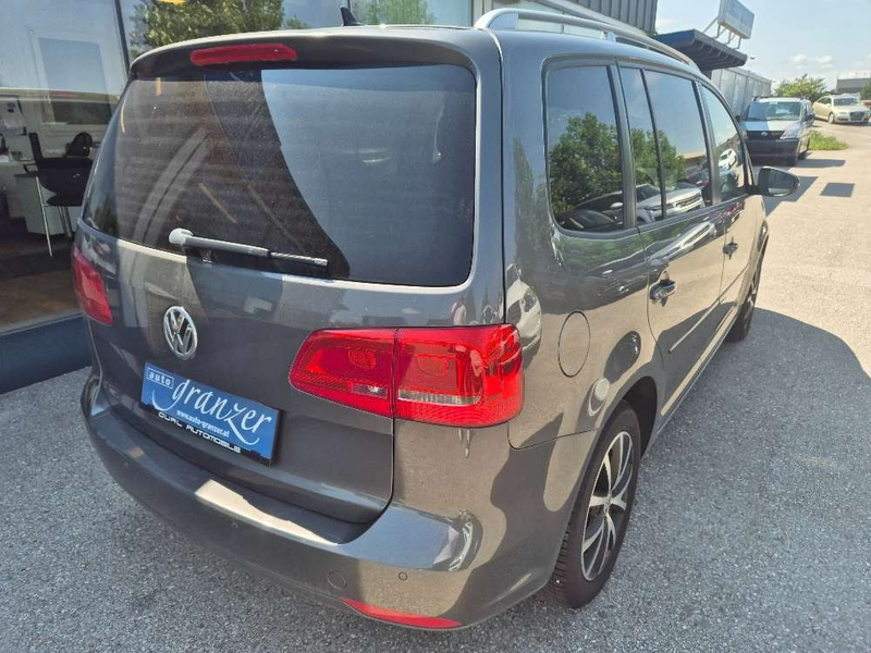Volkswagen Touran 1,6 TDI DSG 7-Sitzer — photo 5